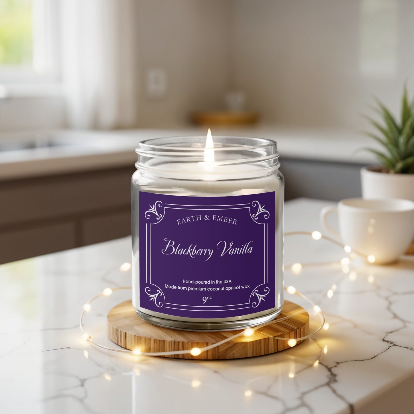 Blackberry Vanilla scented candle with clear reusable jar, eco-friendly coconut wax for a refreshing fragrance and cozy atmosphere.